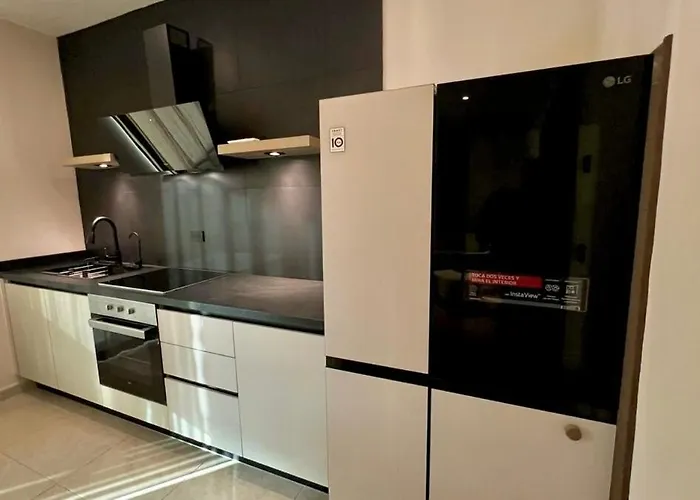 Apartment 2br Prime Location Newly Refurbished *